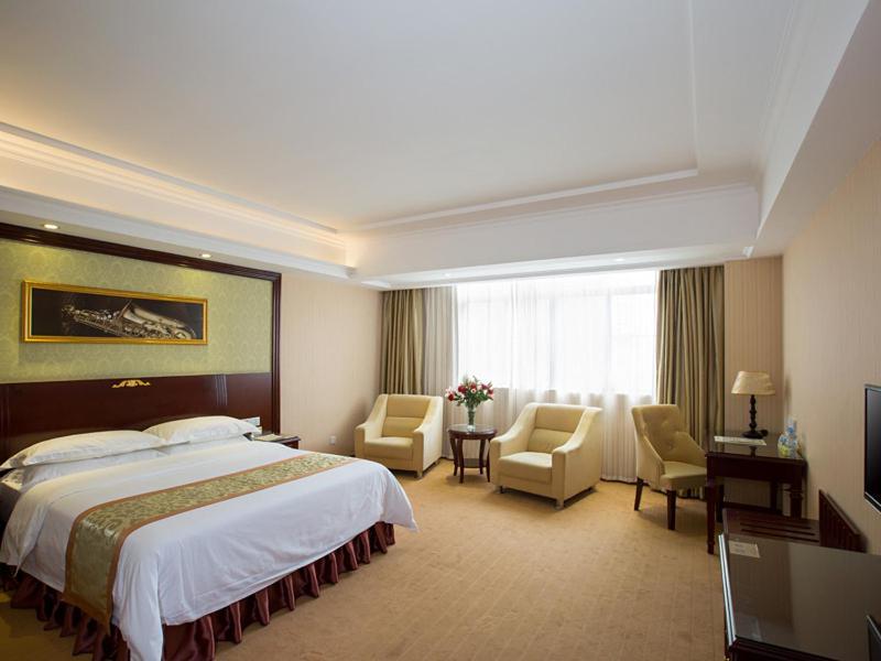 Vienna Hotel Heyuan High-Tech Yi Road Екстер'єр фото