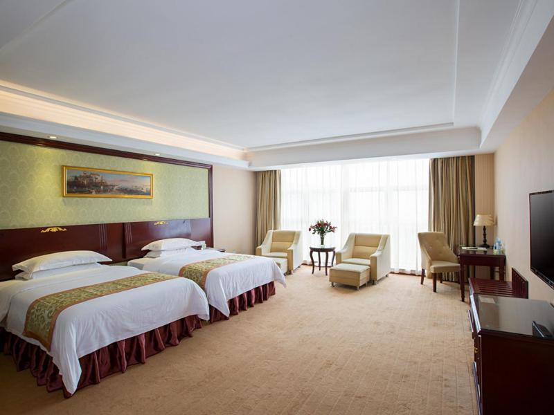 Vienna Hotel Heyuan High-Tech Yi Road Екстер'єр фото
