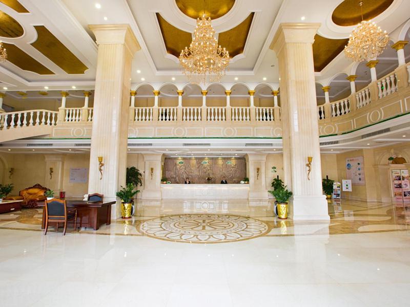 Vienna Hotel Heyuan High-Tech Yi Road Екстер'єр фото